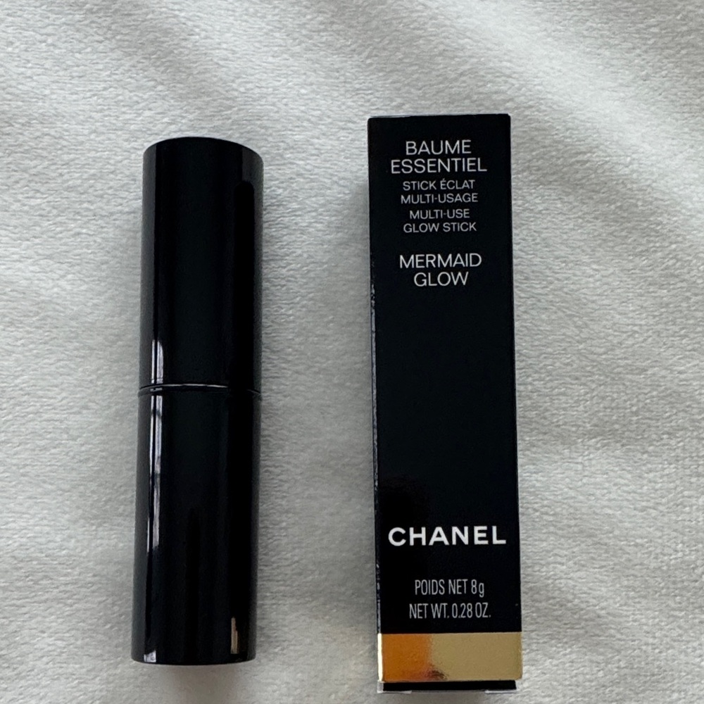 CHANEL Baume Essentiel Glow Stick  Mermaid Glow LIMITED EDITION!!!